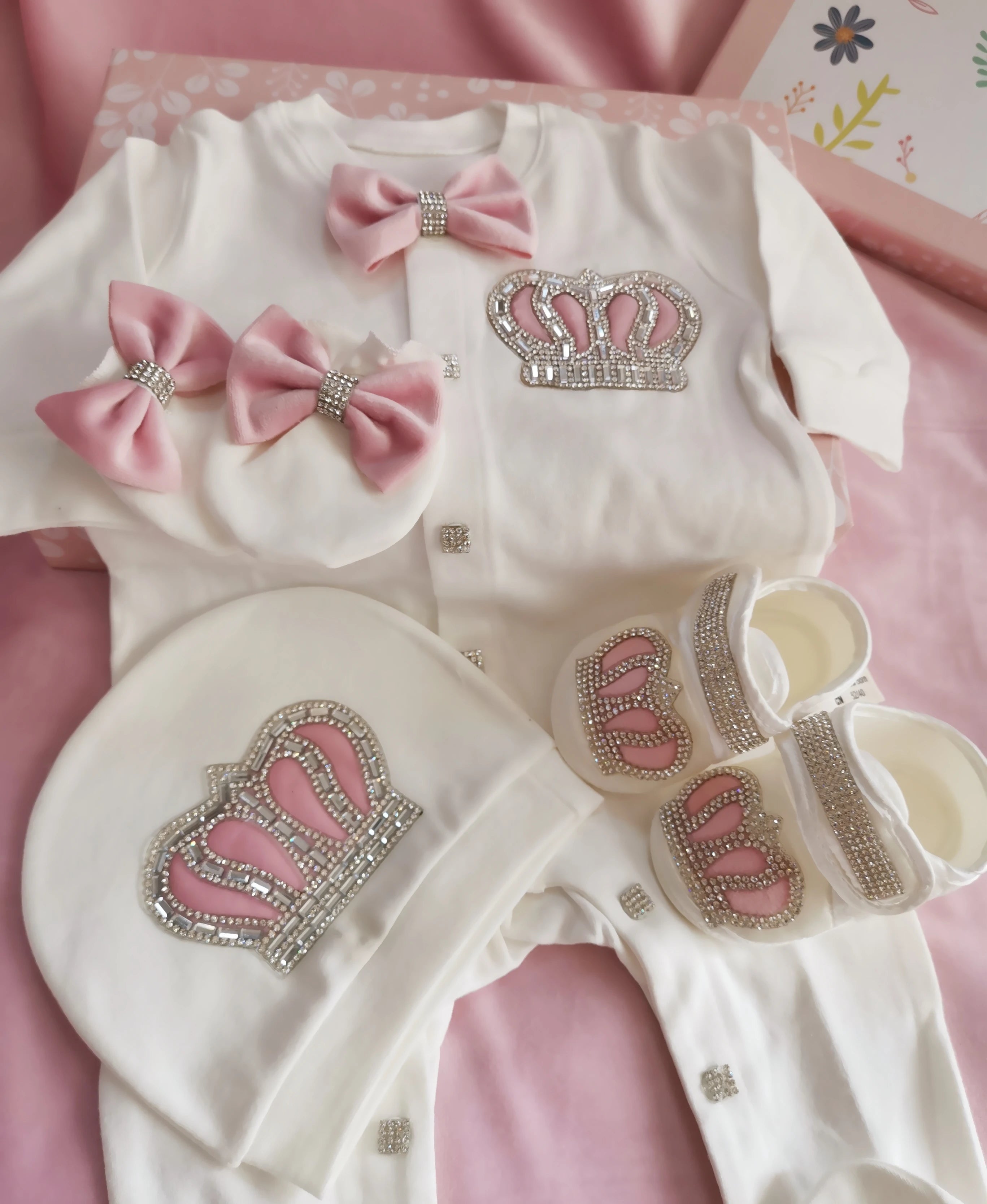 Newborn 4-Piece Bodysuit Gift Set - Premium Cotton Layette